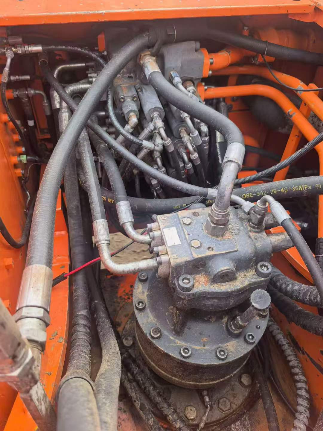 Compre Escavadeira Doosan DX260LC Usada / 4