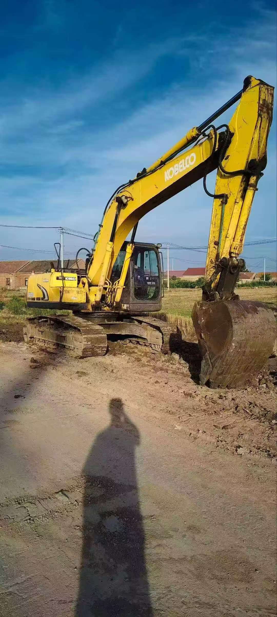 Buy Kobelco SK200 Used Excavator / 5 Buy Kobelco SK200 Used Excavator / 5