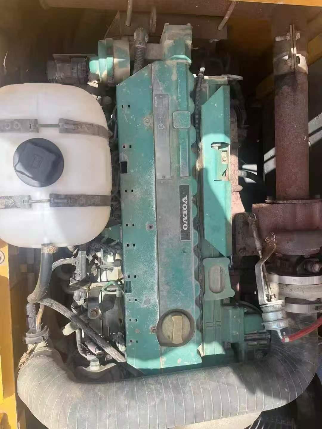 Buy Volvo EC210B Used Excavator / 5 Buy Volvo EC210B Used Excavator / 5