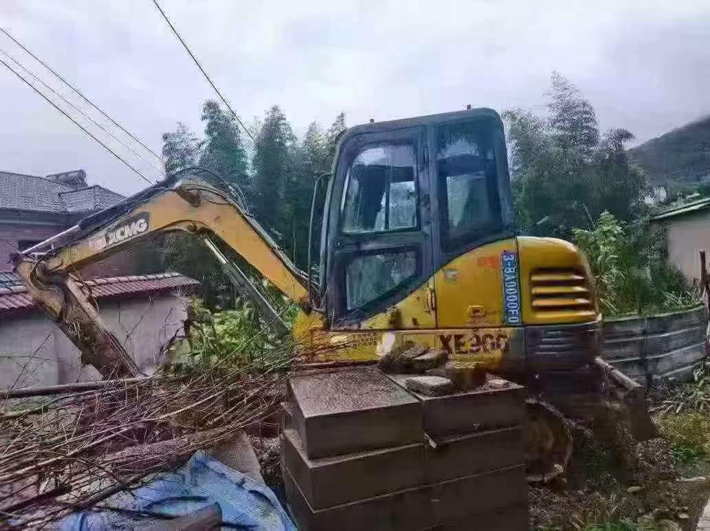 Buy XCMG XE55D Used Excavator / 2 Buy XCMG XE55D Used Excavator / 2