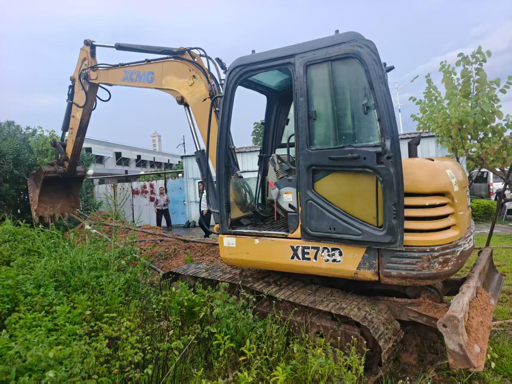 Купить Подержанный Экскаватор XCMG XE60D / 4 Купить Подержанный Экскаватор XCMG XE60D / 4
