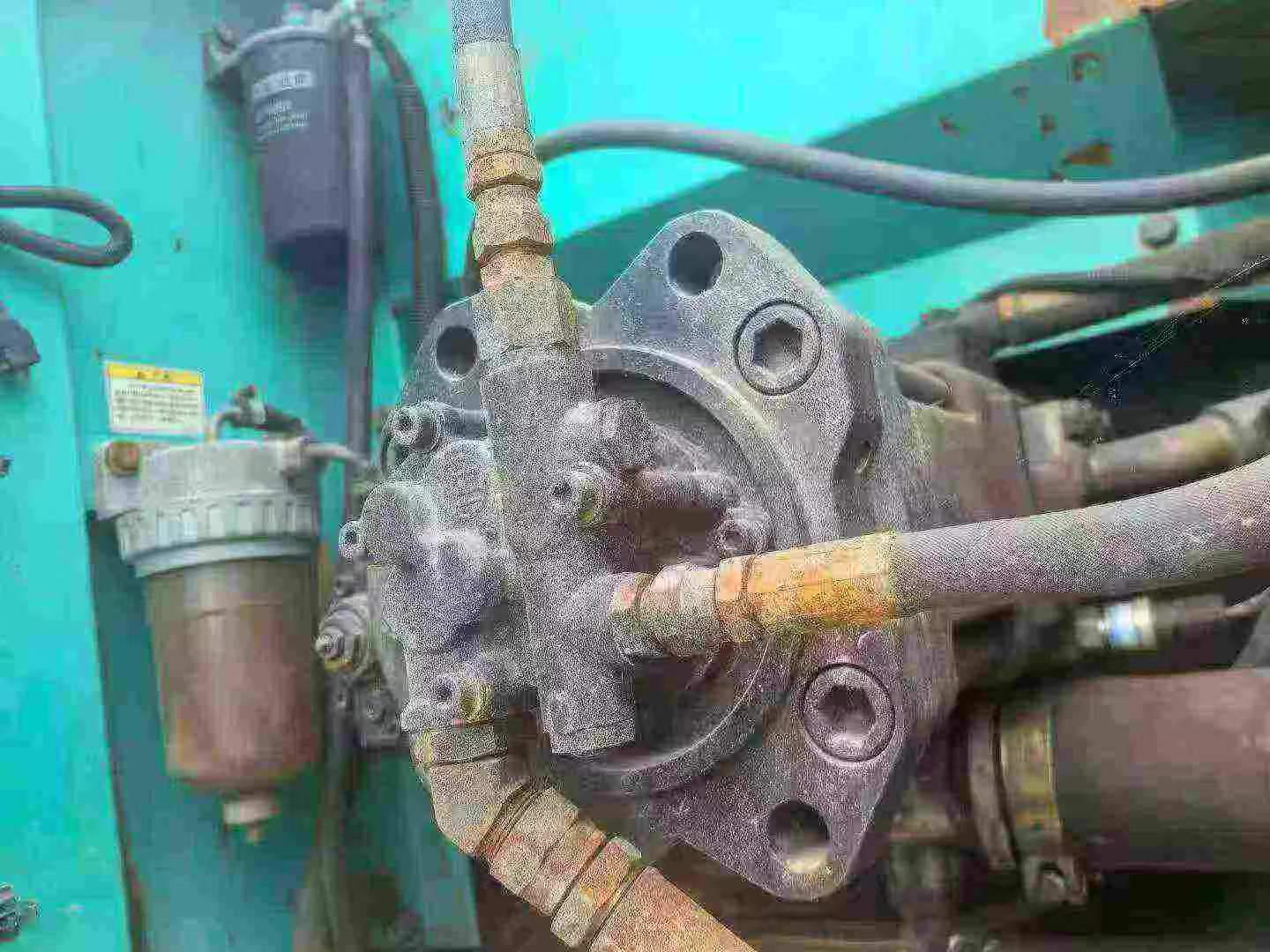 Buy Kobelco SK200-6E Used Excavator / 7 Buy Kobelco SK200-6E Used Excavator / 7