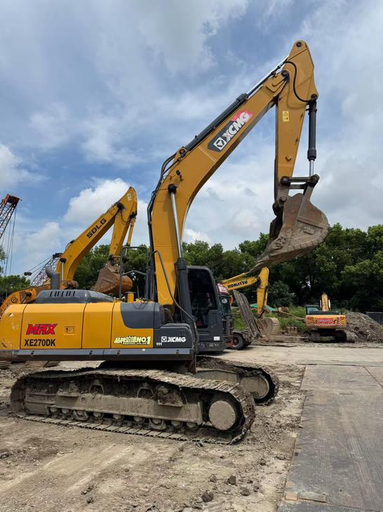 Buy XCMG XE245D Used Excavator / 1