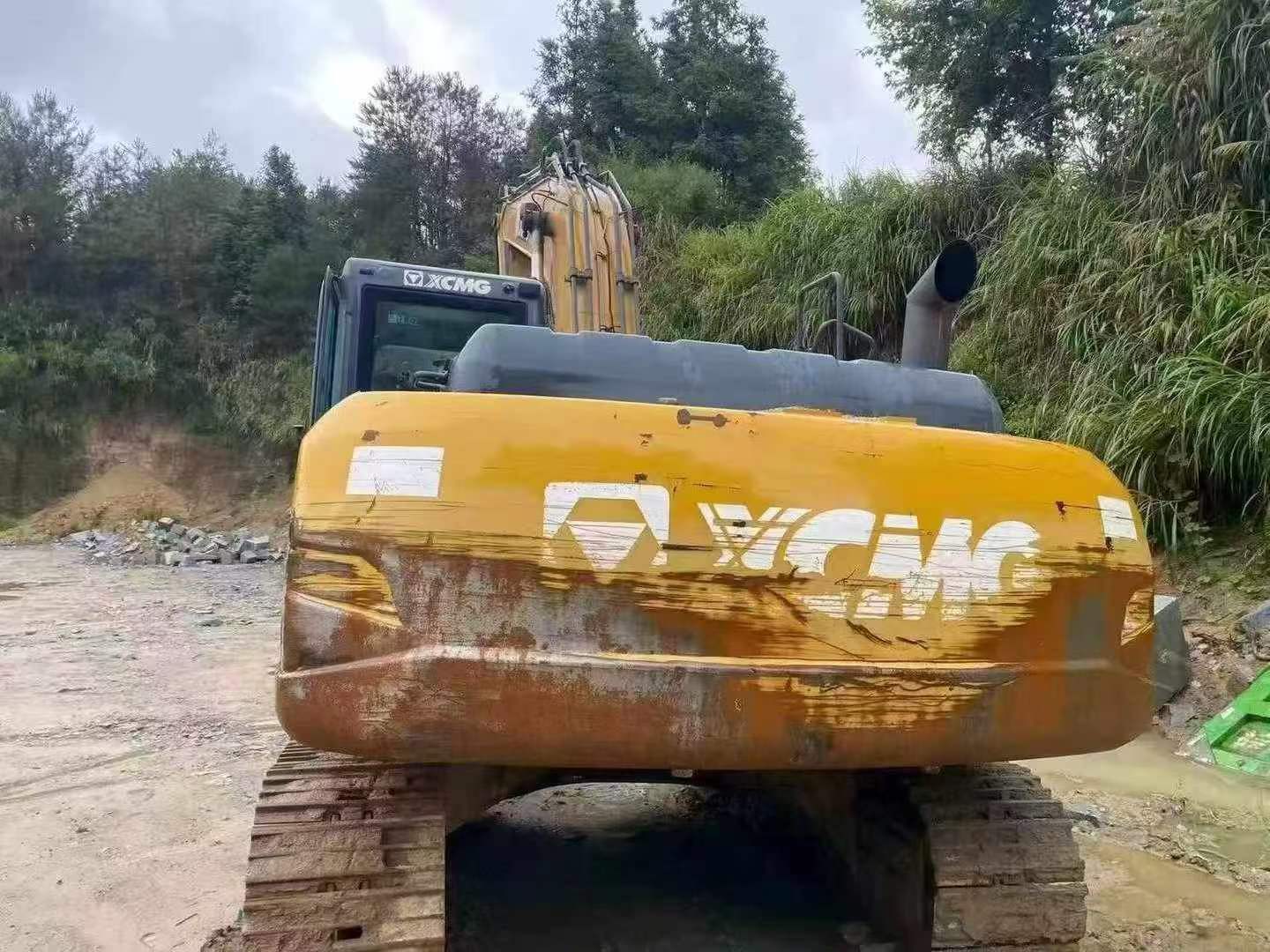 Buy XCMG XE205DA Used Excavator / 3 Buy XCMG XE205DA Used Excavator / 3