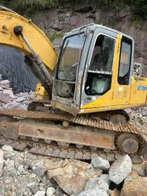 Buy XCMG XE150 Used Excavator / 2 Buy XCMG XE150 Used Excavator / 2