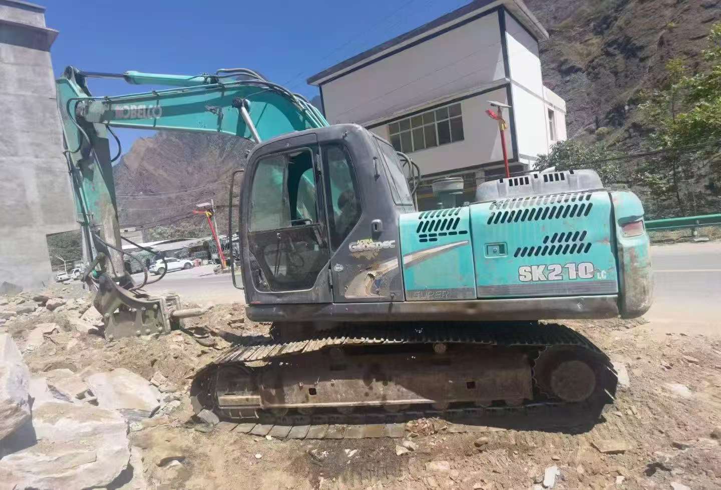 Buy Kobelco SK2008 Used Excavator / 3 Buy Kobelco SK2008 Used Excavator / 3