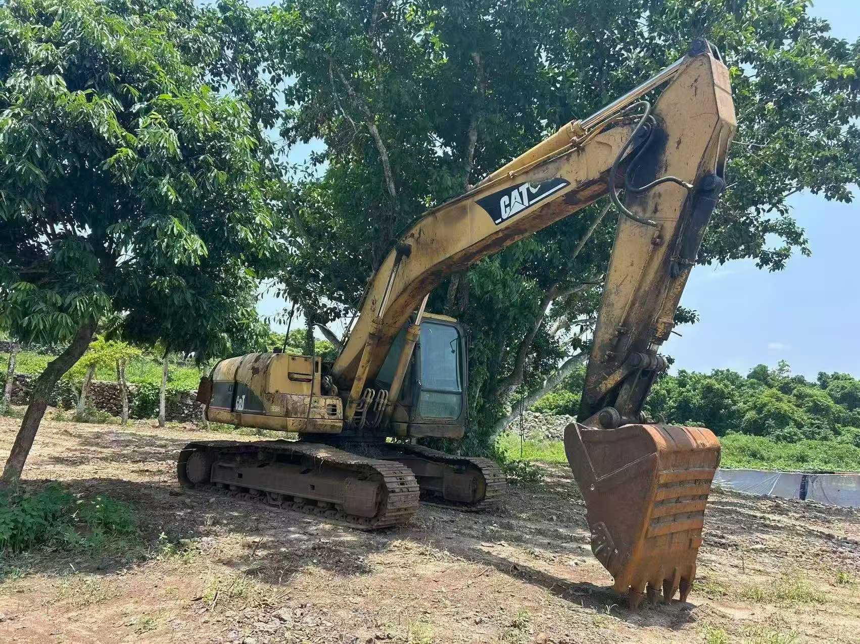 Buy Caterpillar 320C Used Excavator / 3 Buy Caterpillar 320C Used Excavator / 3