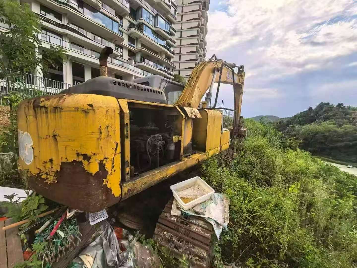 Buy XCMG XE210 Used Excavator / 3 Buy XCMG XE210 Used Excavator / 3
