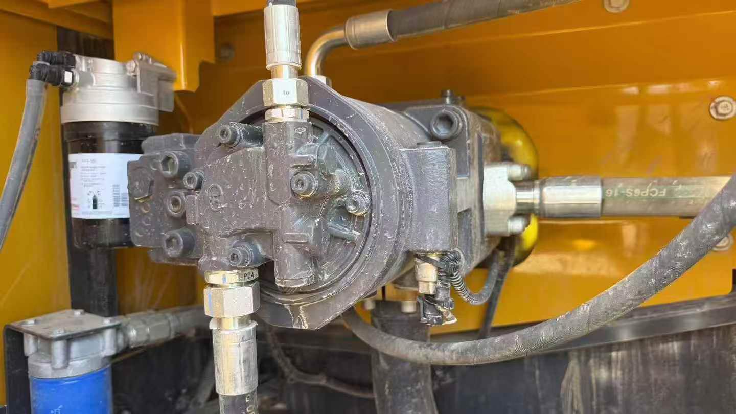 Compre Excavadora XCMG XE200 Usada / 8