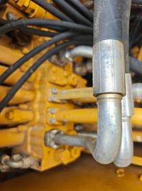 Buy Caterpillar 323 Used Excavator / 4 Buy Caterpillar 323 Used Excavator / 4