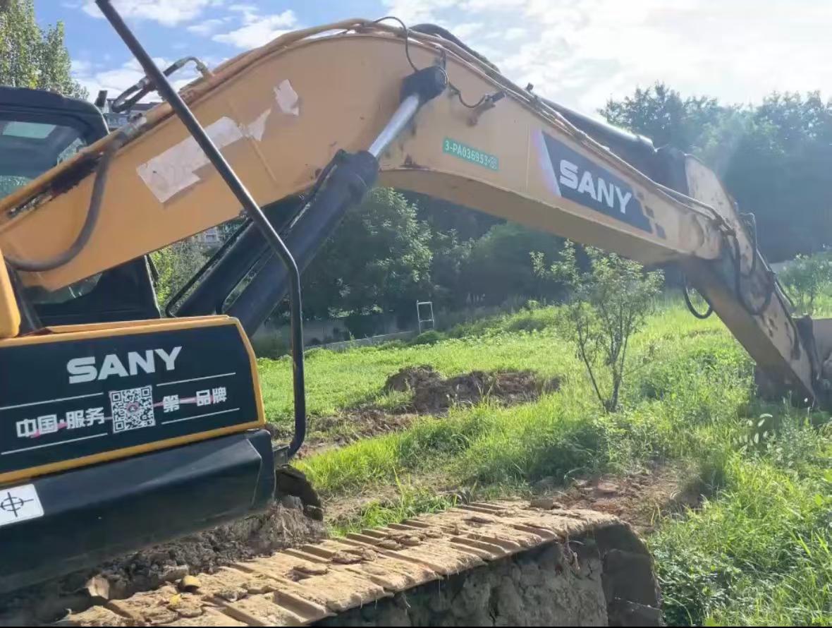 Buy Sany SY245H Used Excavator / 3