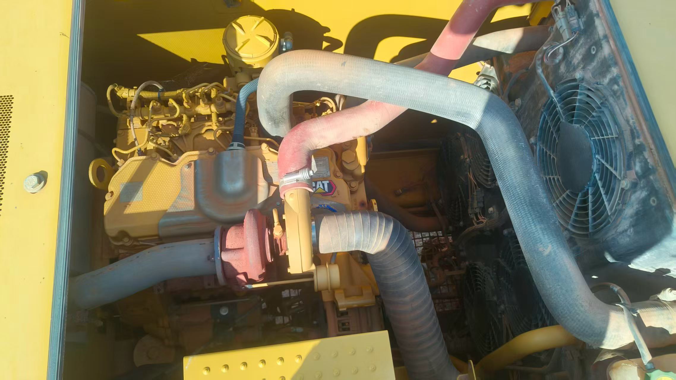 Buy Caterpillar 320GC Used Excavator / 3 Buy Caterpillar 320GC Used Excavator / 3