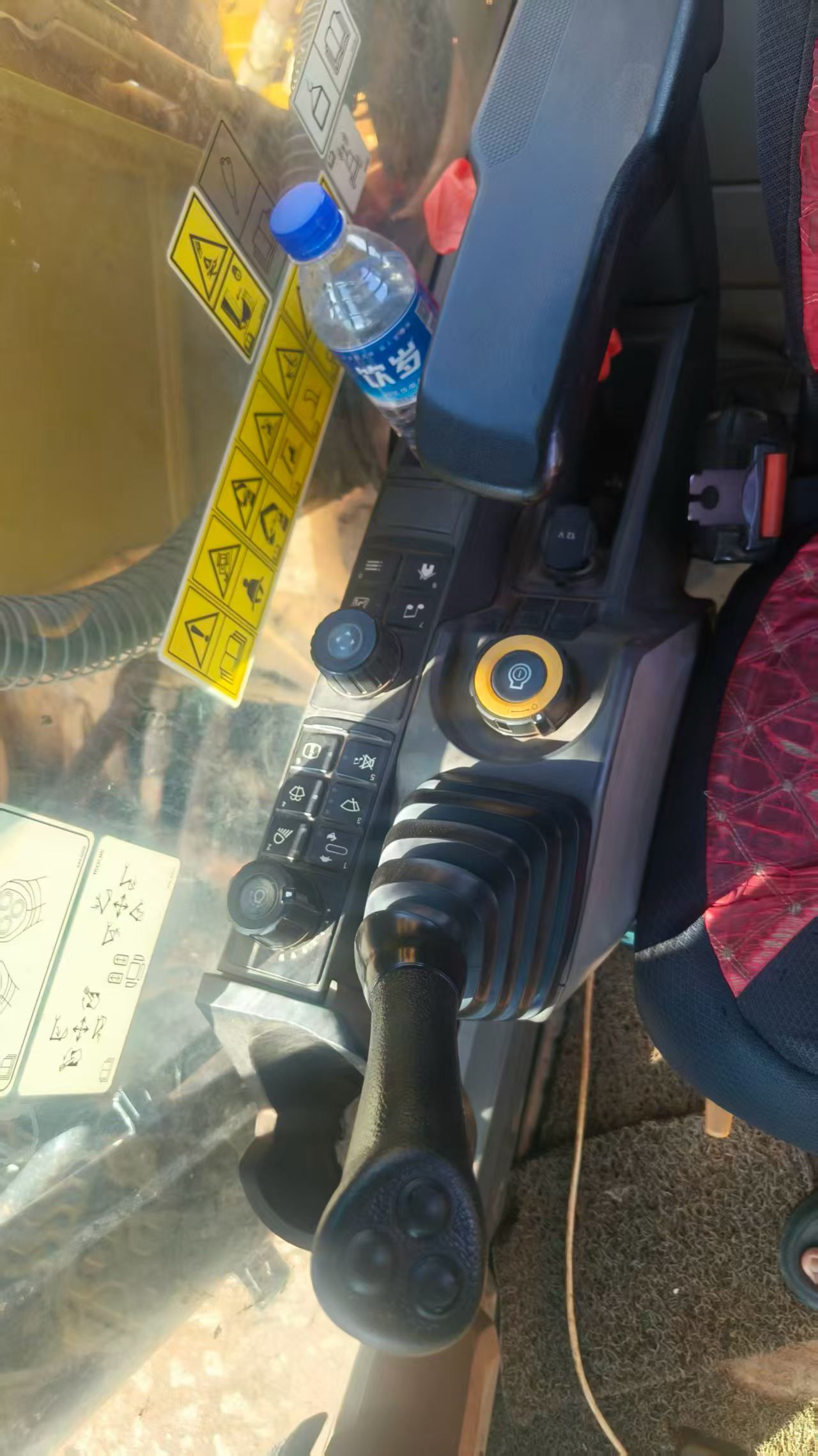 Buy Caterpillar 320GC Used Excavator / 1