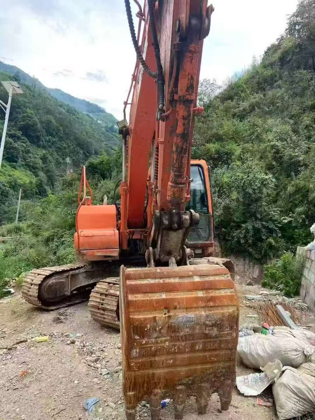 Buy Doosan DH150 Used Excavator / 5 Buy Doosan DH150 Used Excavator / 5