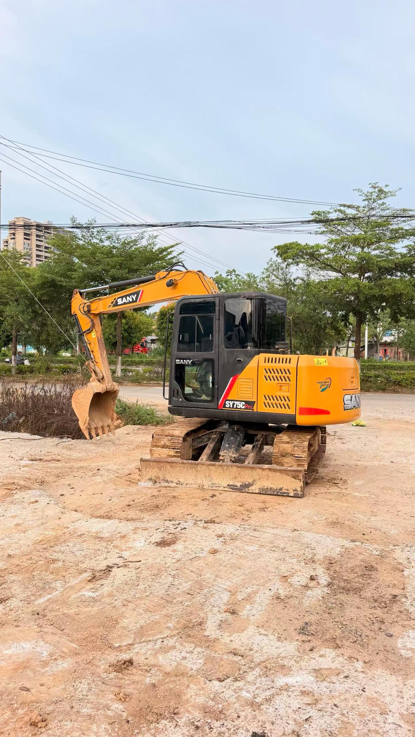 Buy Sany SY75C-8 Used Excavator / 1