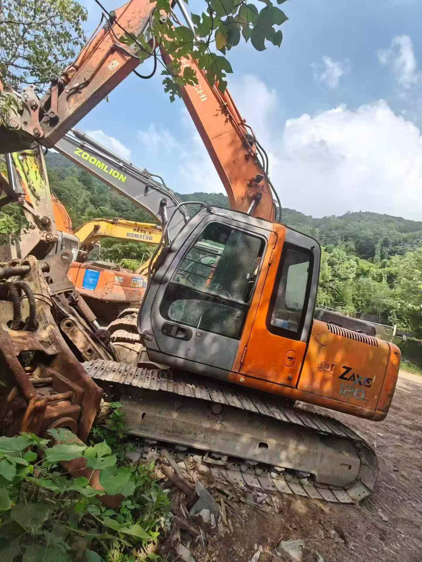Buy Hitachi EX120 Used Excavator / 1