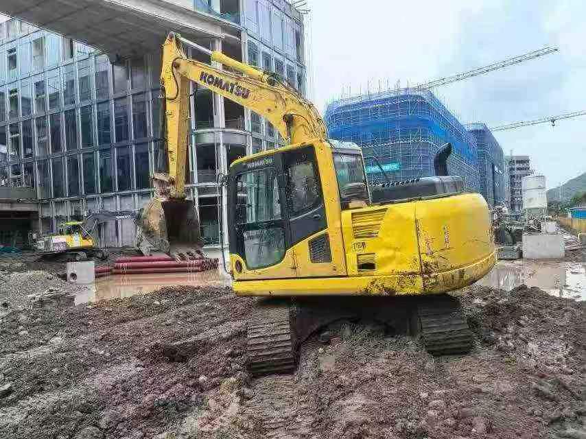 Buy Komatsu PC110-7 Used Excavator / 4 Buy Komatsu PC110-7 Used Excavator / 4