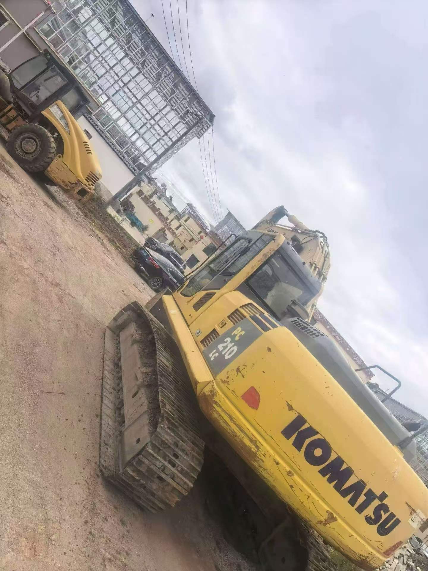 Buy Komatsu PC210LC-8 Used Excavator / 2 Buy Komatsu PC210LC-8 Used Excavator / 2