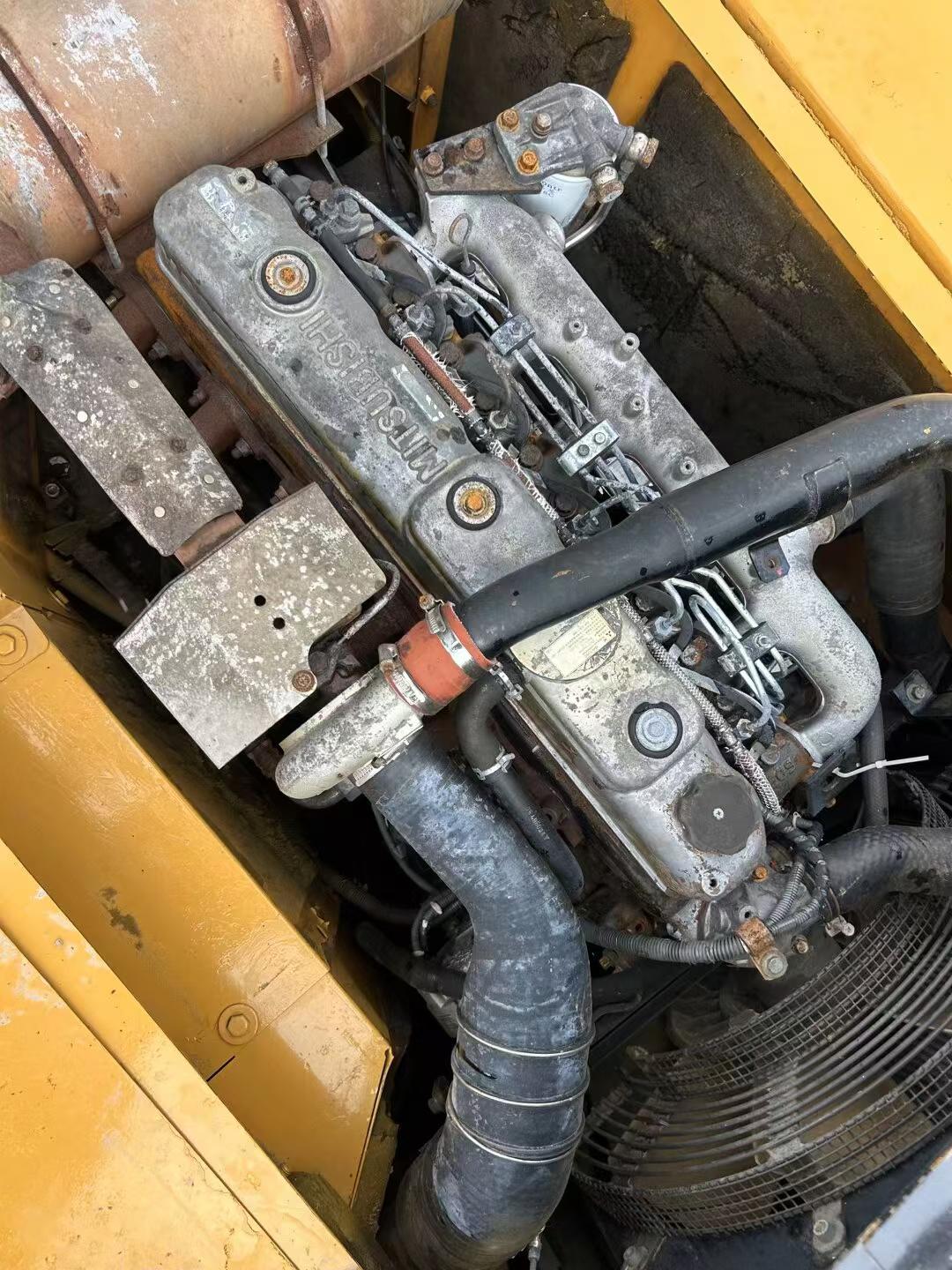 Купить Подержанный Экскаватор Sany SY205C-8 / 8 Купить Подержанный Экскаватор Sany SY205C-8 / 8