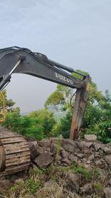 Buy Volvo L120E Used Excavator / 3 Buy Volvo L120E Used Excavator / 3