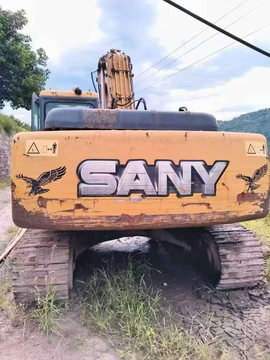 Buy Sany SY215C-8 Used Excavator / 2 Buy Sany SY215C-8 Used Excavator / 2