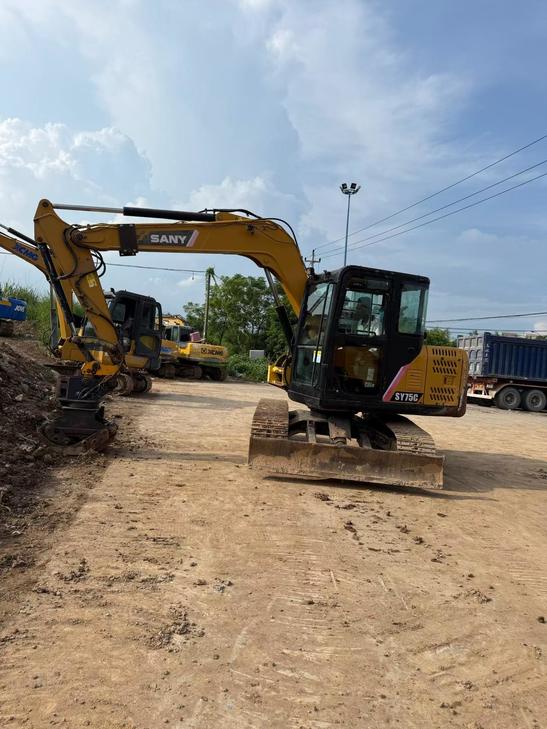 Buy Sany SY75 Used Excavator / 1