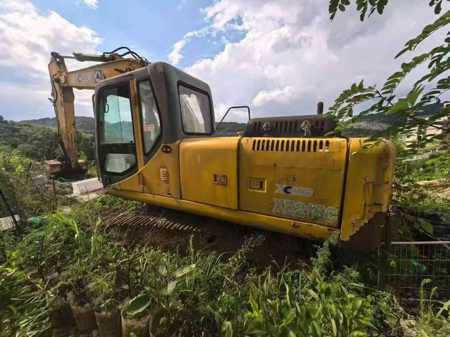 Buy XCMG XE210 Used Excavator / 1