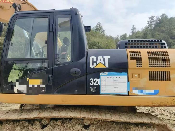 Buy Caterpillar 320D2GC Used Excavator / 1