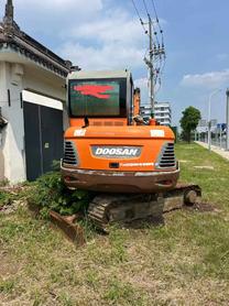 Buy Doosan DH55 Used Excavator / 2 Buy Doosan DH55 Used Excavator / 2