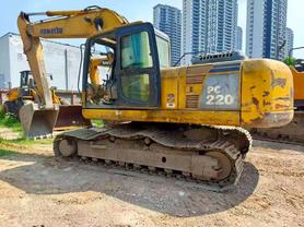 Buy Komatsu PC220 Used Excavator / 3 Buy Komatsu PC220 Used Excavator / 3