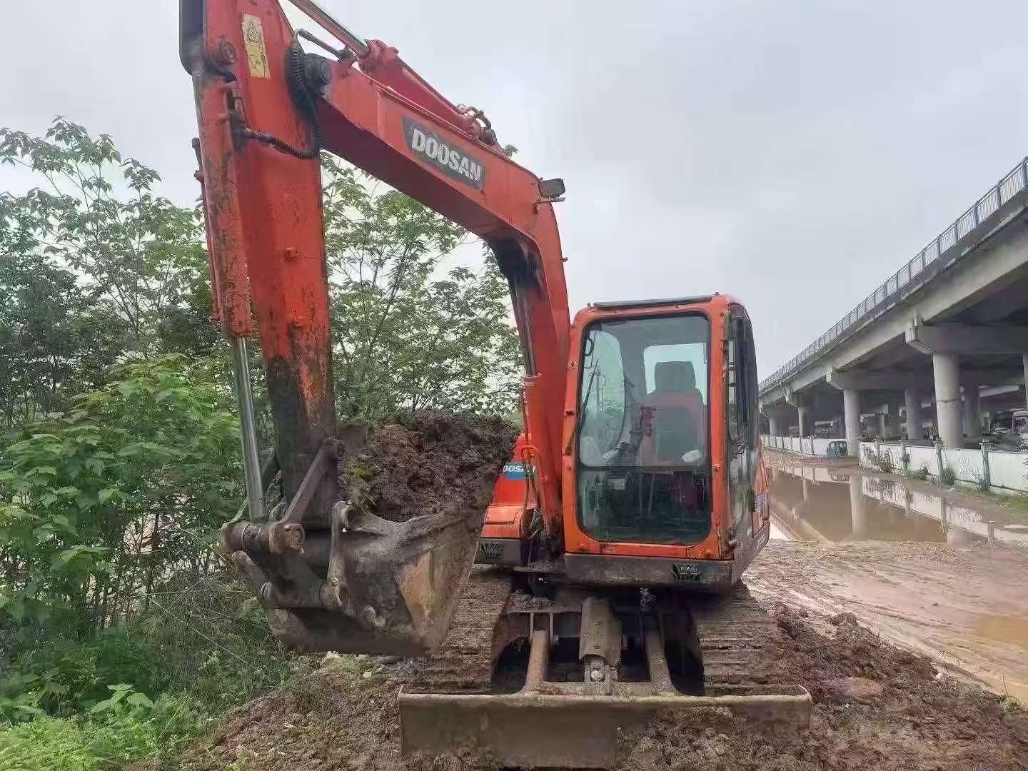 Buy Doosan DX75 Used Excavator / 3 Buy Doosan DX75 Used Excavator / 3