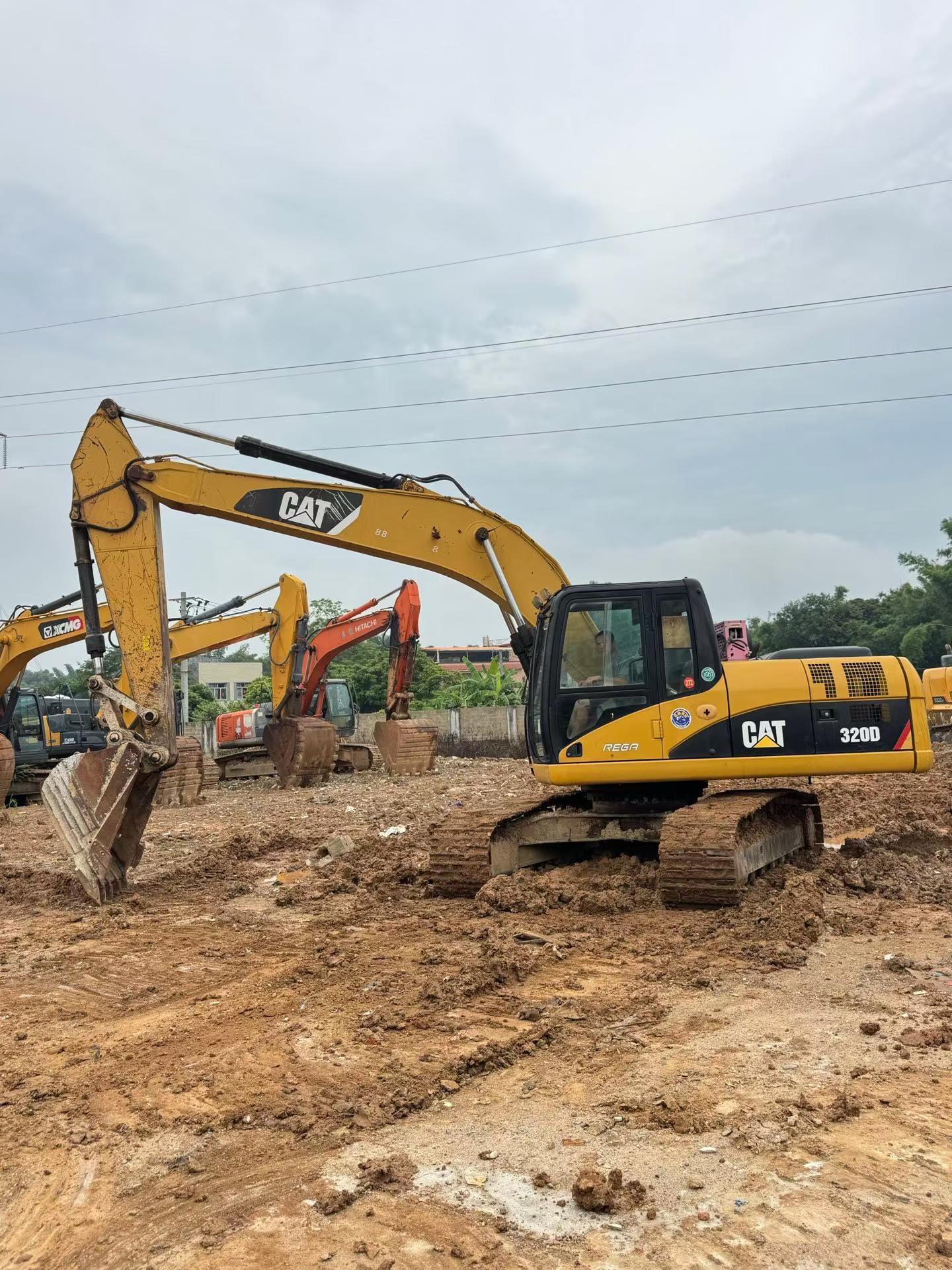 Buy Caterpillar 320D Used Excavator / 1