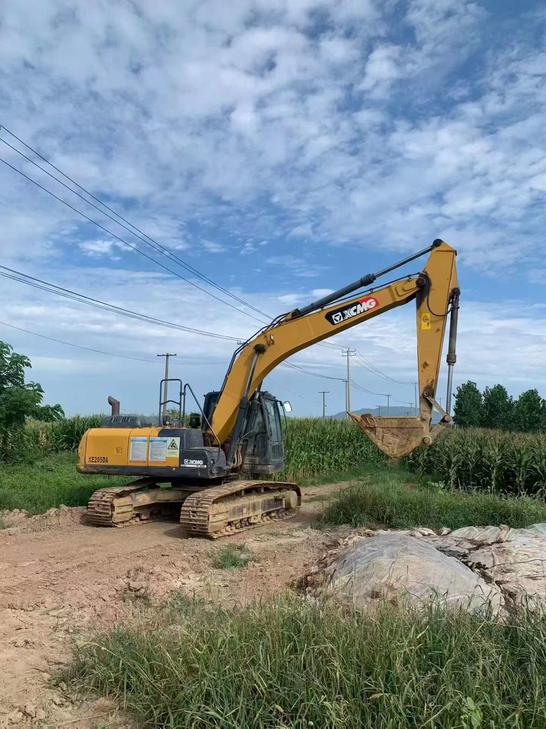 Buy XCMG XE200 Used Excavator / 1