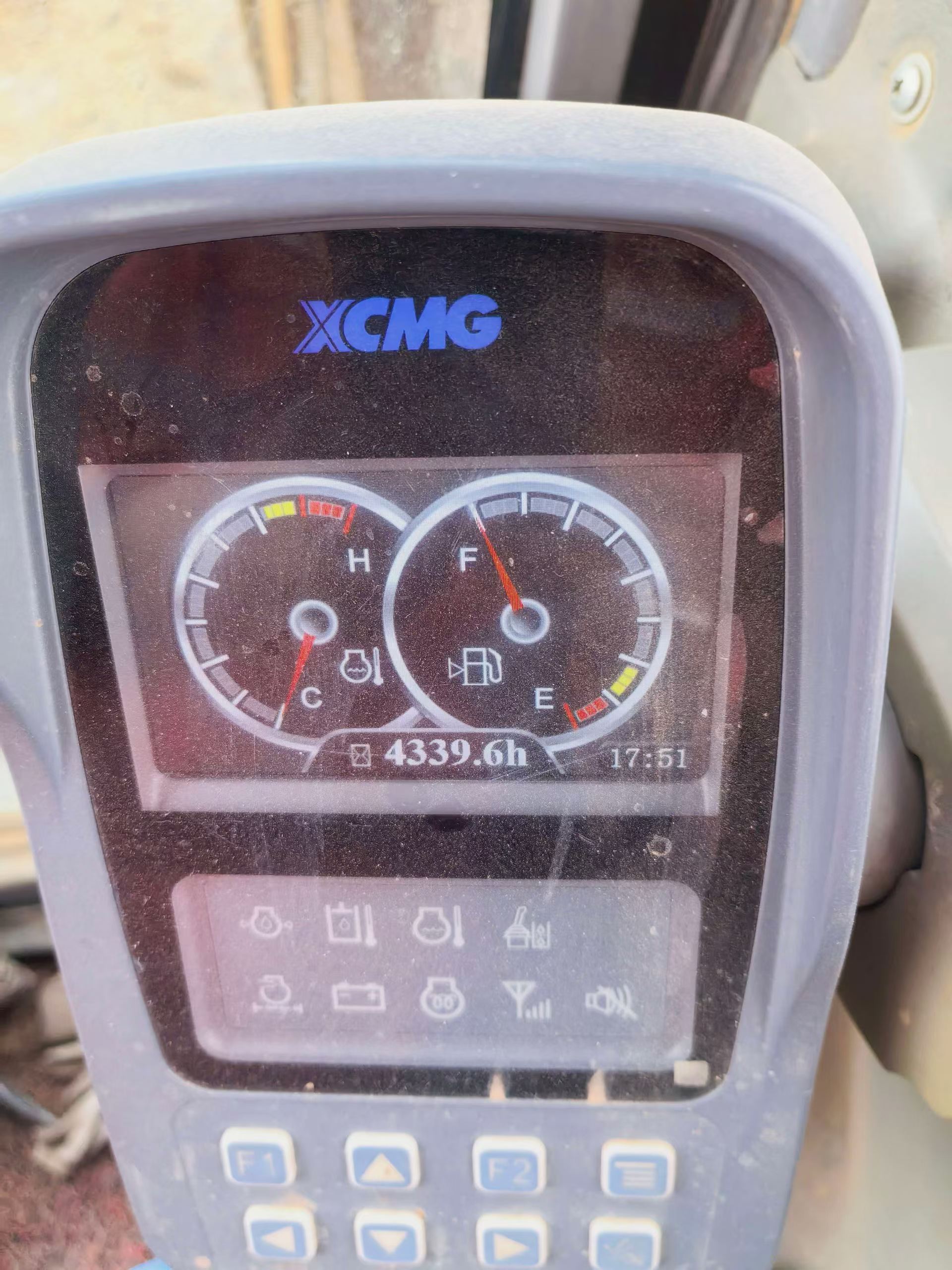 Buy XCMG XE60CA Used Excavator / 1