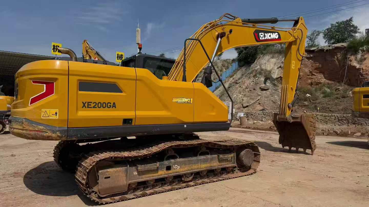 Compre Excavadora XCMG XE200 Usada / 3