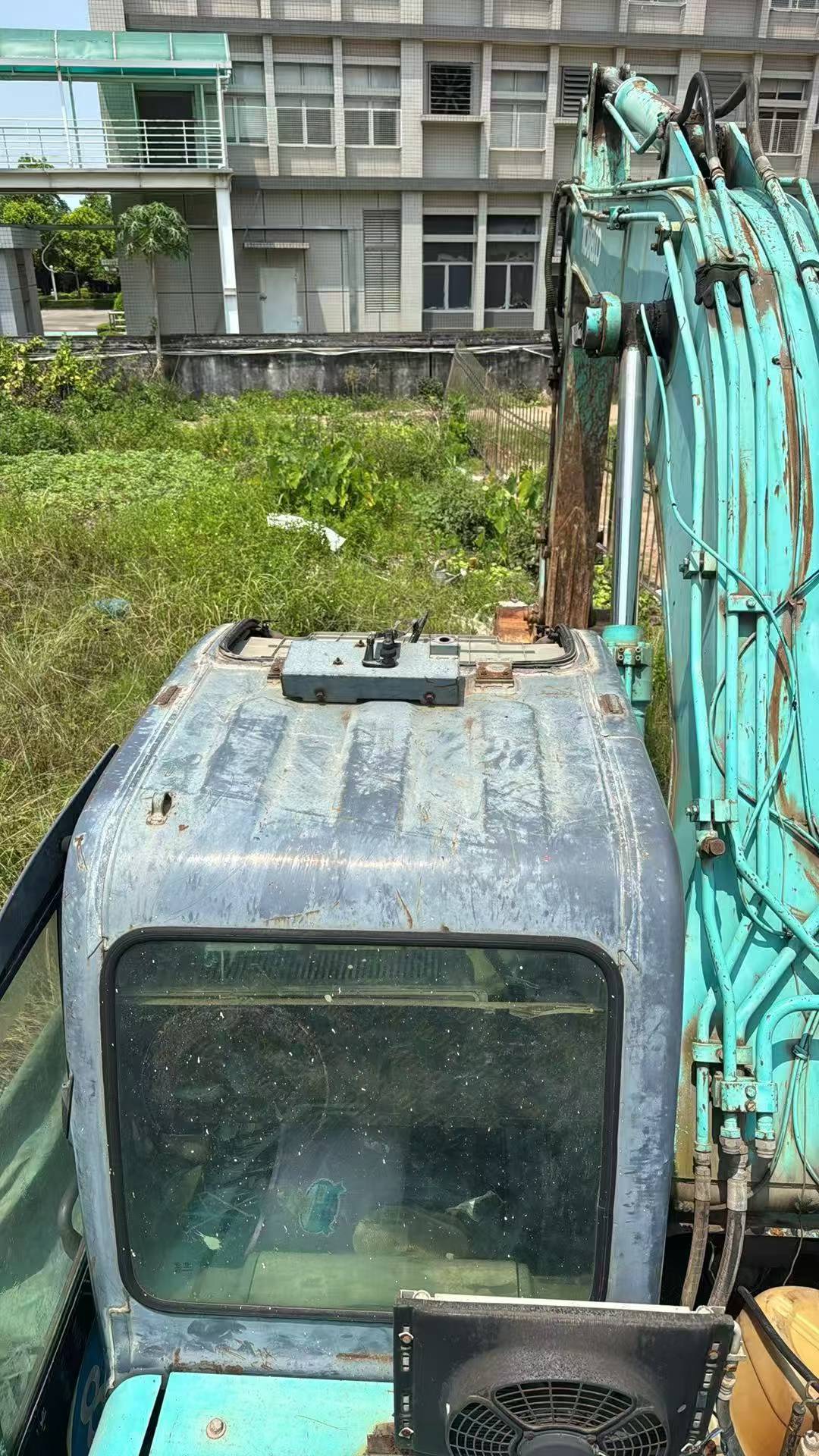 Buy Kobelco SK200-10 Used Excavator / 7 Buy Kobelco SK200-10 Used Excavator / 7