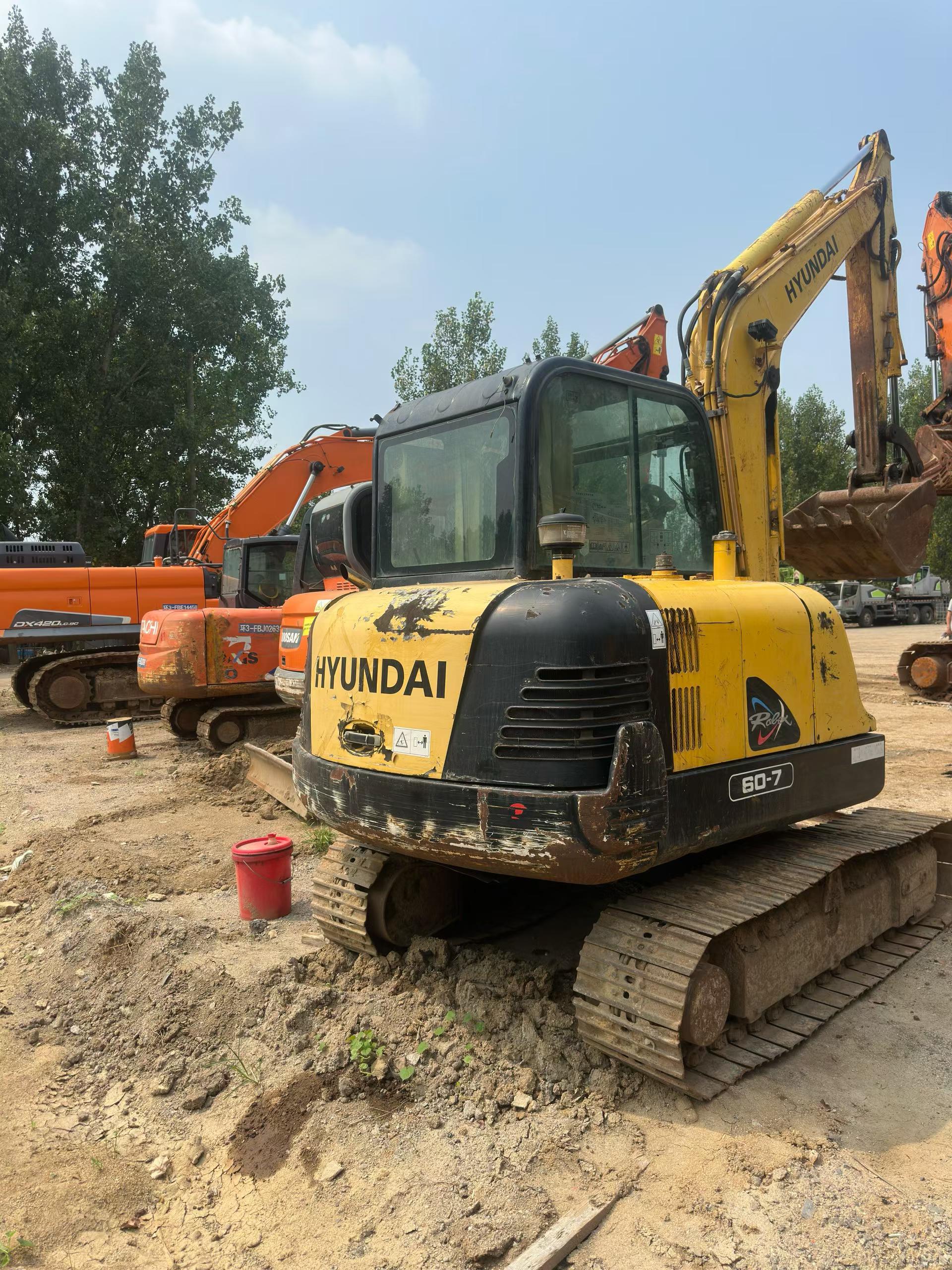 Buy Hyundai HX60 Used Excavator / 3 Buy Hyundai HX60 Used Excavator / 3