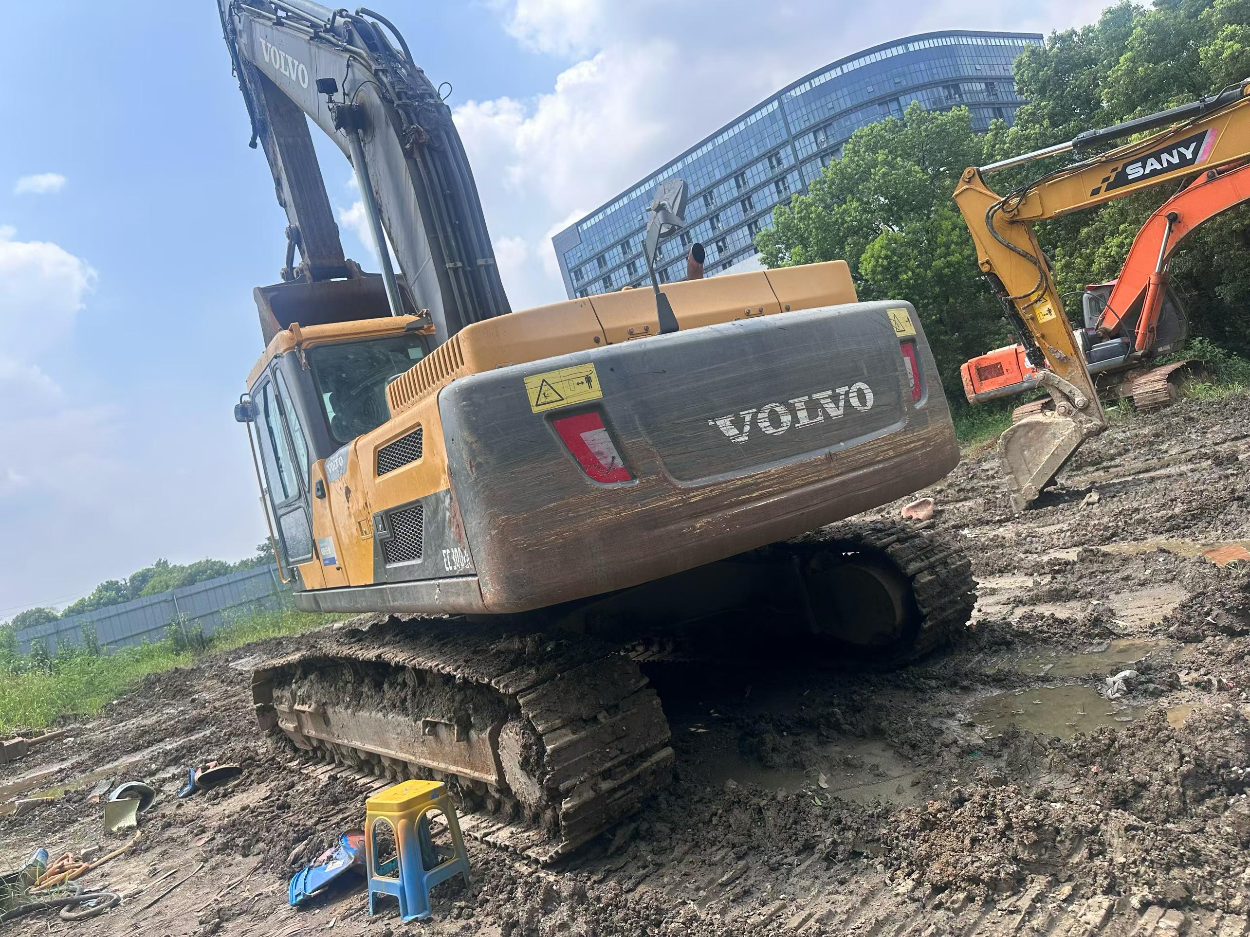 Buy Volvo EC300D Used Excavator / 1