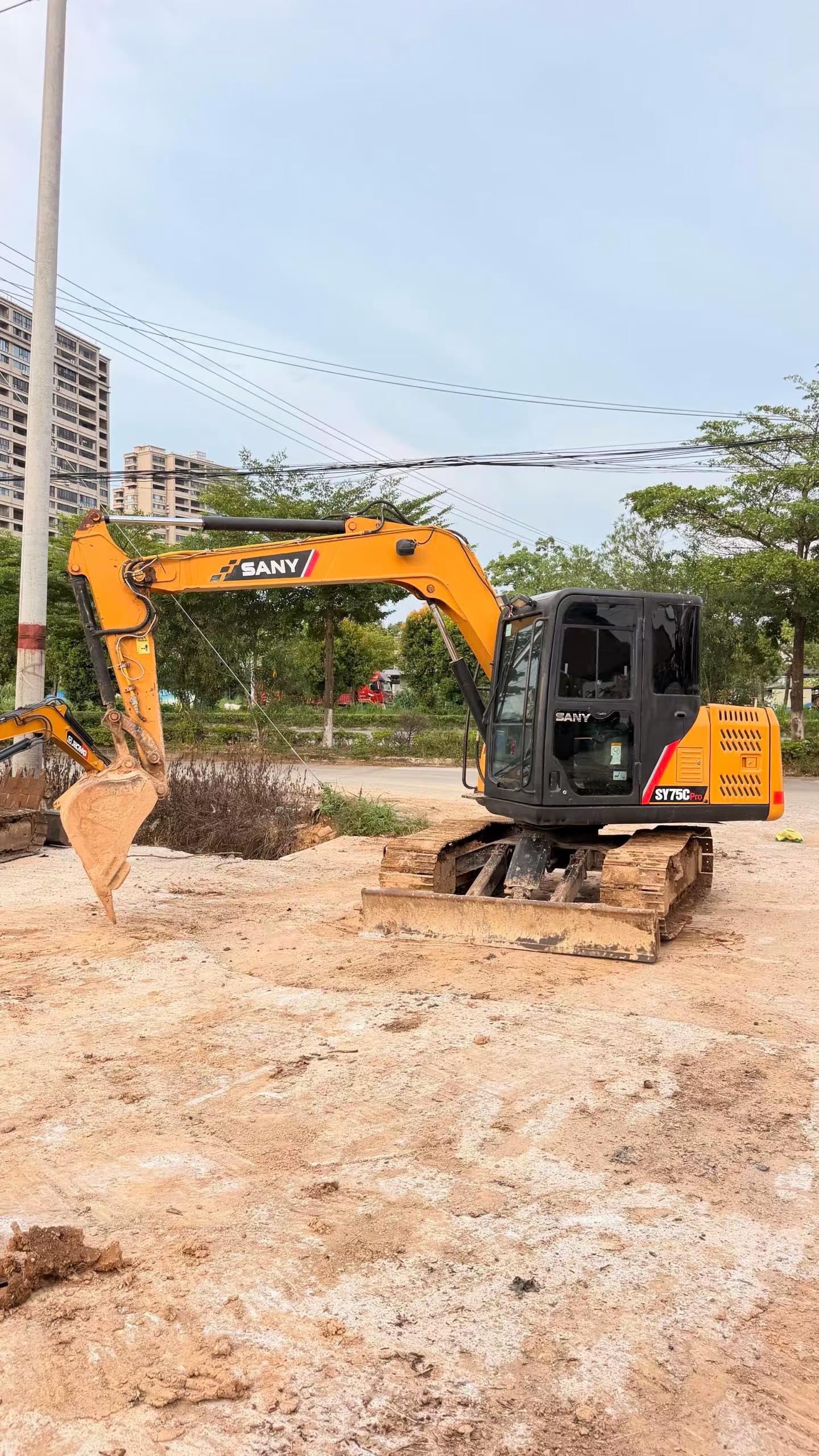 Buy Sany SY75C-8 Used Excavator / 3 Buy Sany SY75C-8 Used Excavator / 3