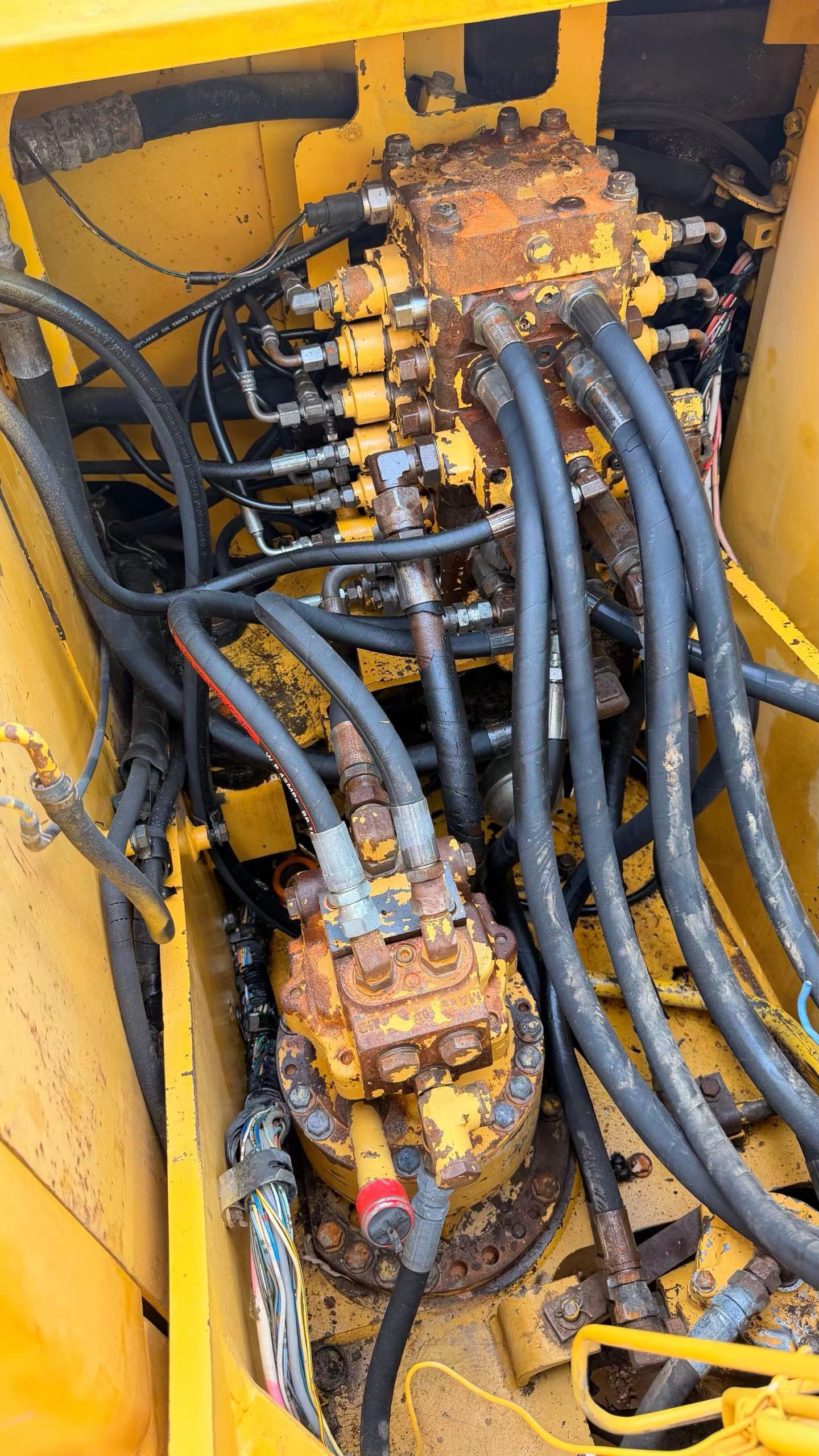 Buy Komatsu PC130 Used Excavator / 5 Buy Komatsu PC130 Used Excavator / 5