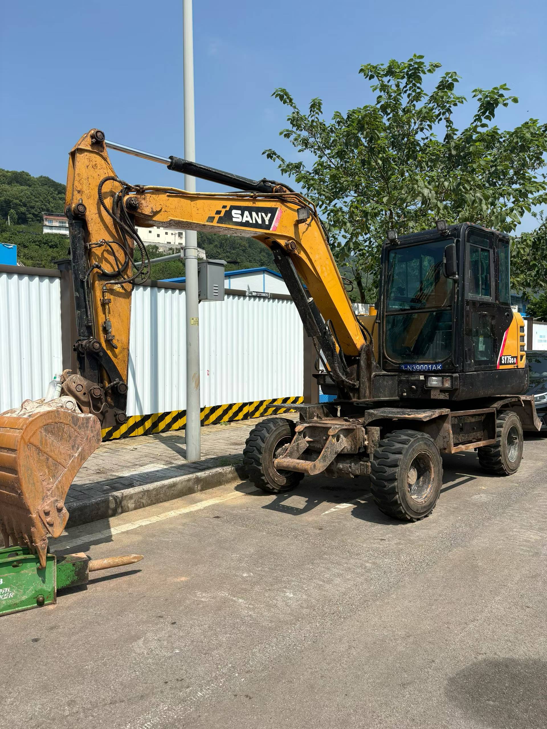 Buy Sany SY65C Used Excavator / 1