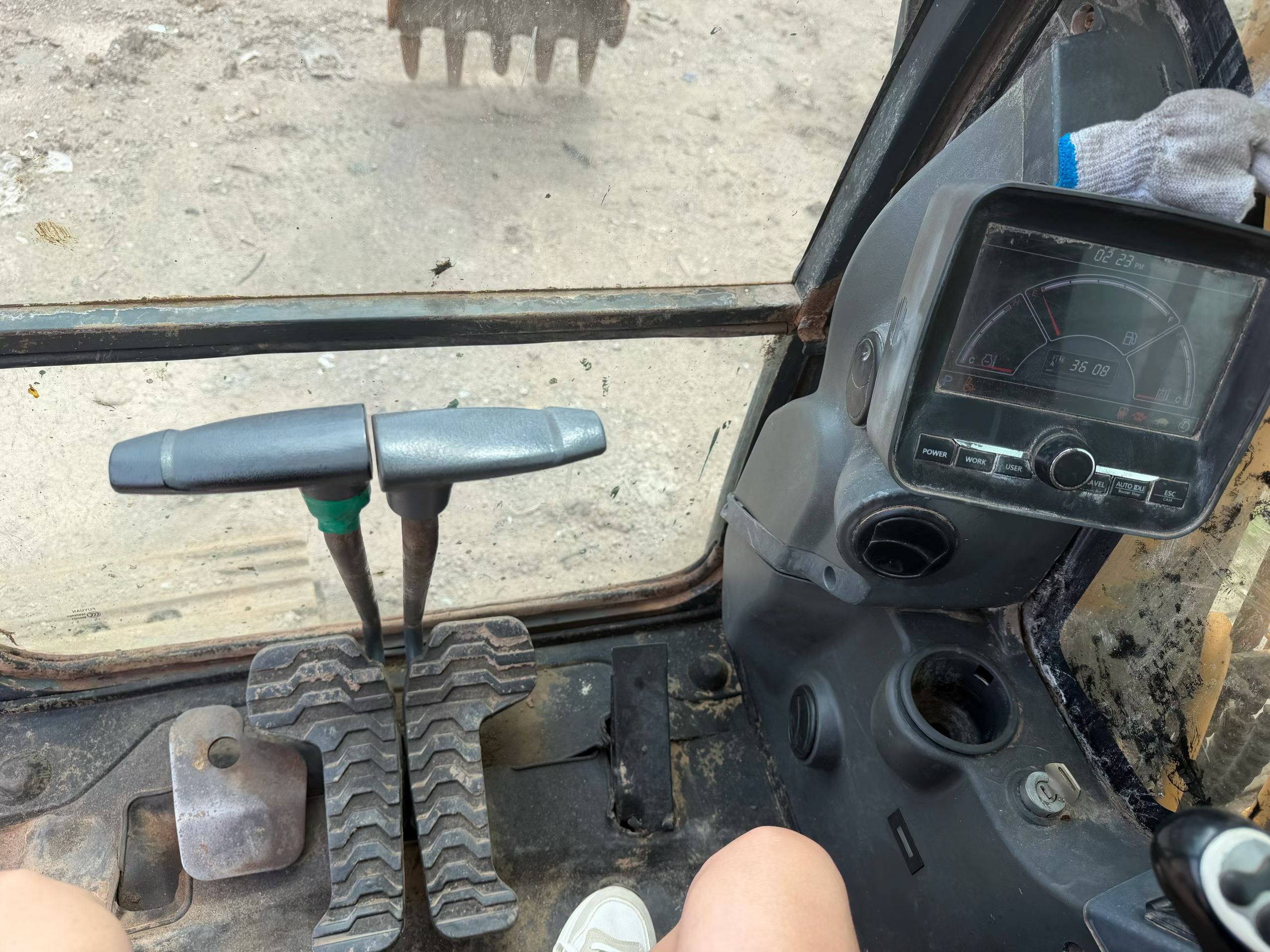 Buy Hyundai R150-7 Used Excavator / 9 Buy Hyundai R150-7 Used Excavator / 9