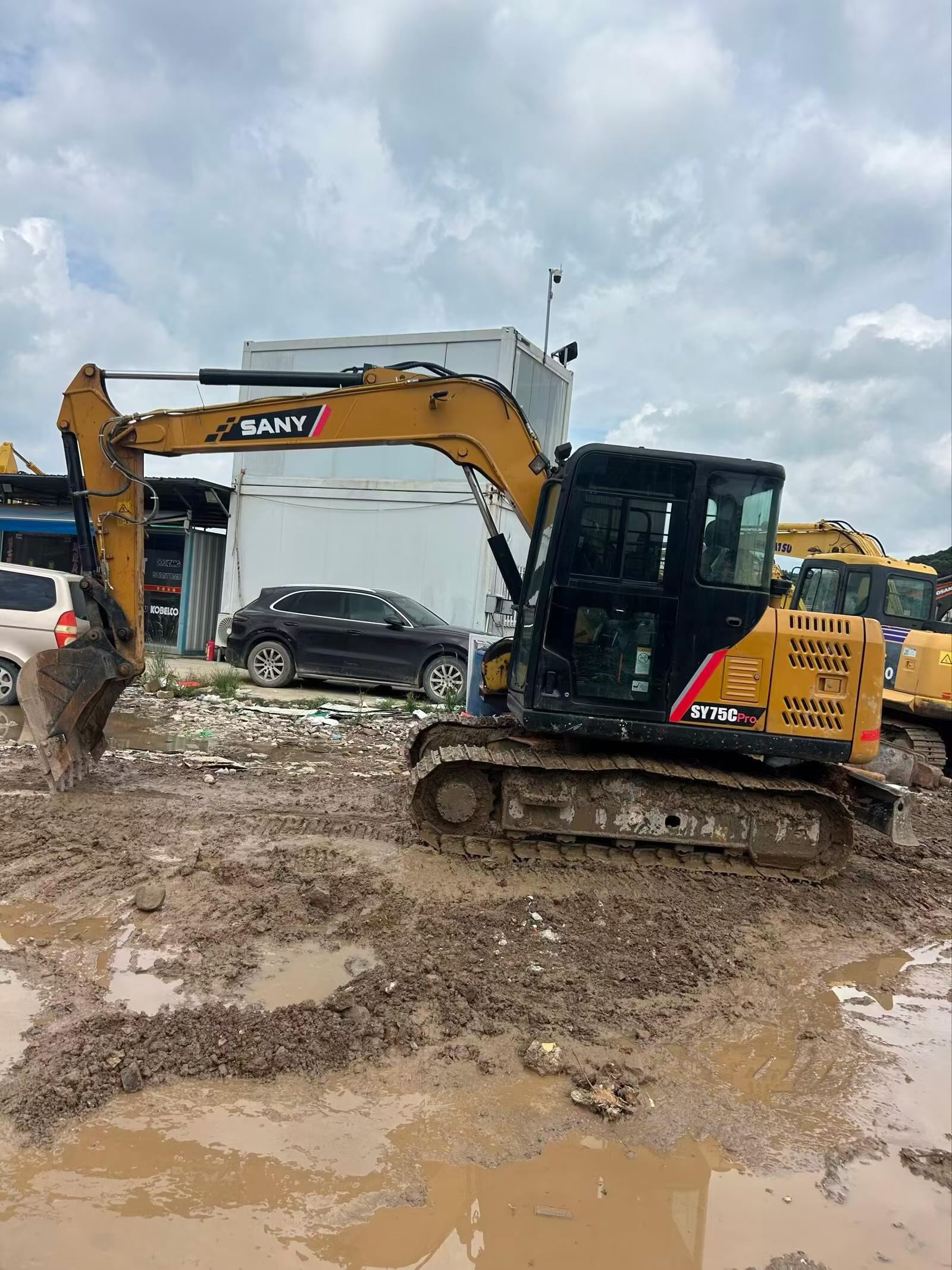 Buy Sany SY75 Used Excavator / 1