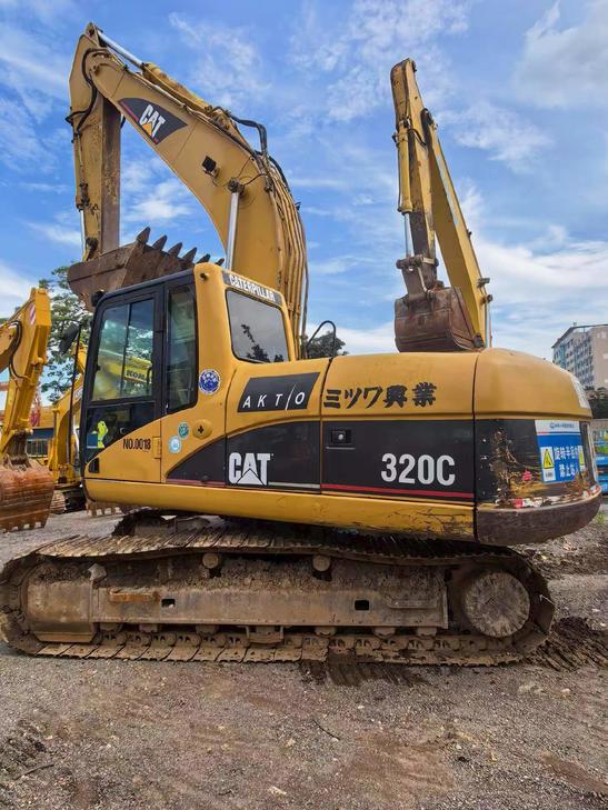 Buy Caterpillar 320C Used Excavator / 1