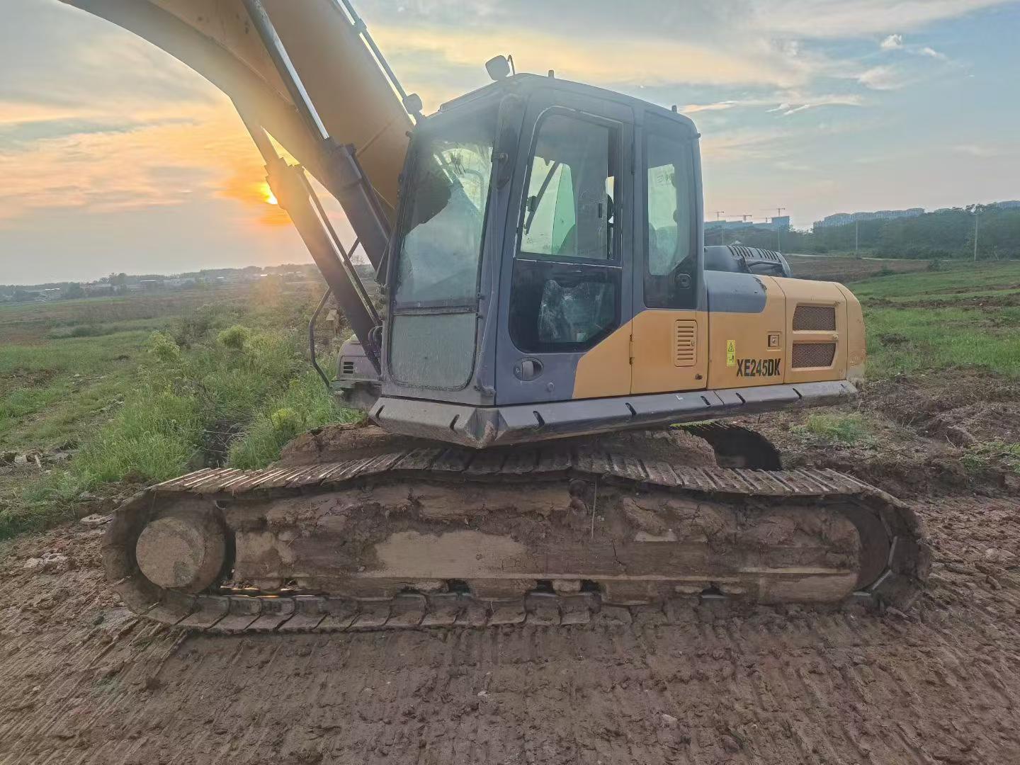 Buy XCMG XE245D Used Excavator / 5 Buy XCMG XE245D Used Excavator / 5