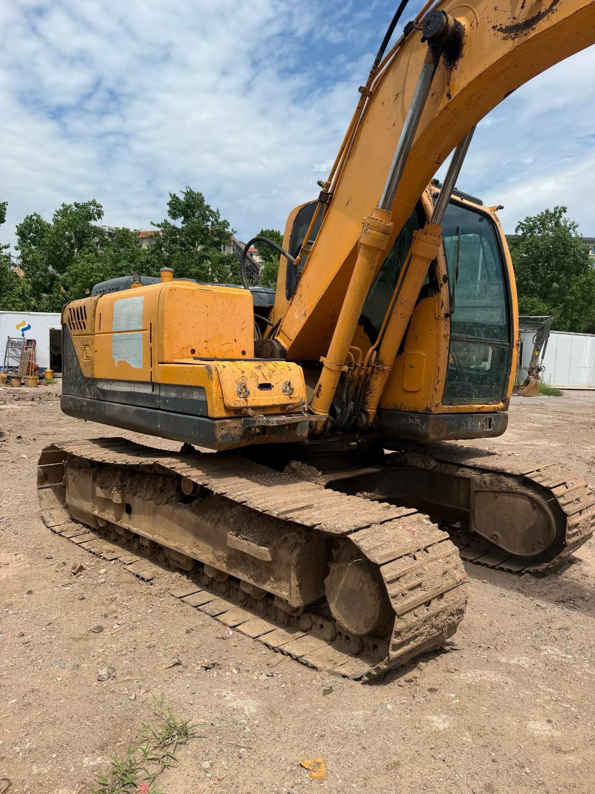 Buy Hyundai R150-7 Used Excavator / 2 Buy Hyundai R150-7 Used Excavator / 2