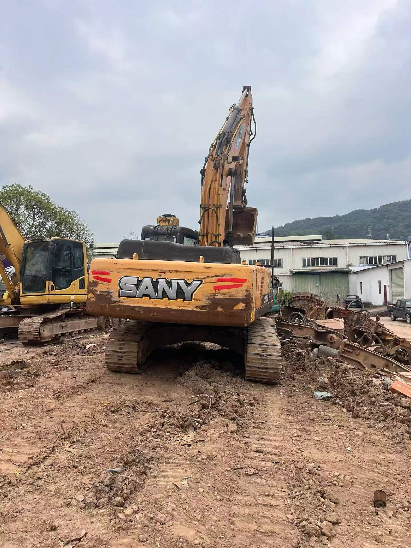 Buy Sany SY265C Used Excavator / 1