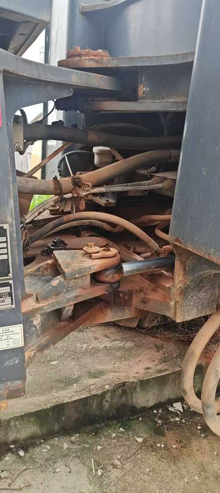 Buy XCMG XE500C Used Excavator / 4 Buy XCMG XE500C Used Excavator / 4