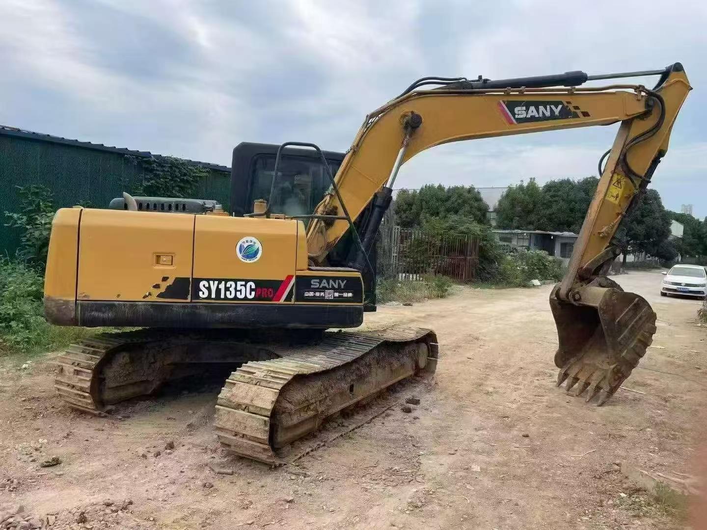 Buy Sany SY135 Used Excavator / 3 Buy Sany SY135 Used Excavator / 3
