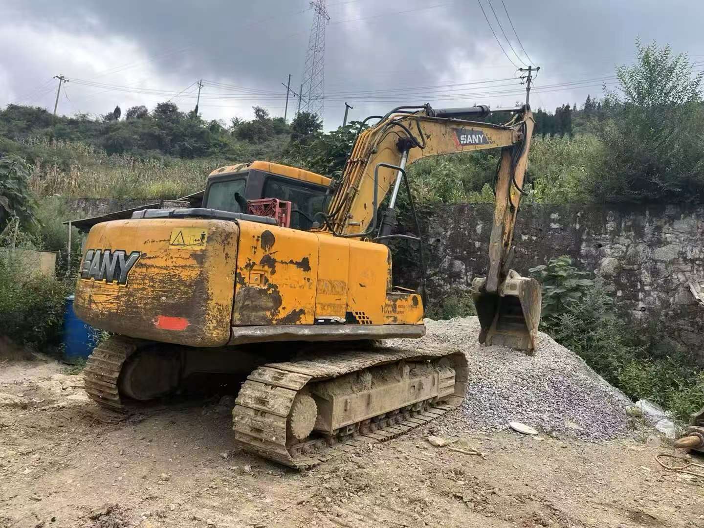 Buy Sany SY135 Used Excavator / 3